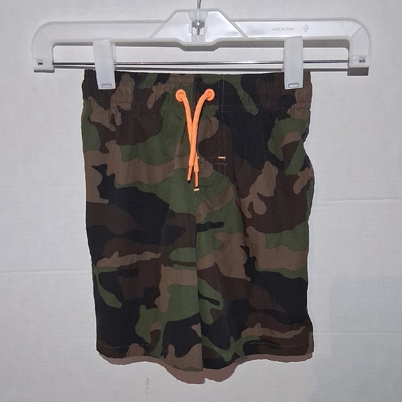 Wonder Nation Camouflage Shorts with Orange Accent - Picture 1 of 4